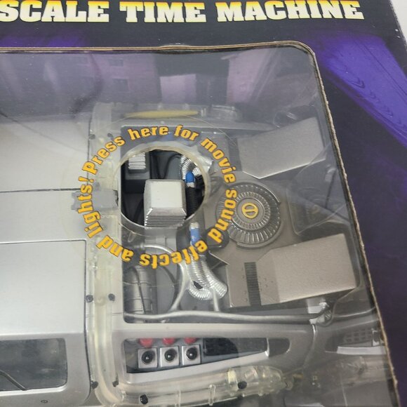 Back To The Future II DeLorean 1/15 Time Machine Movie Car Diamond Select Sealed - Picture 10 of 16